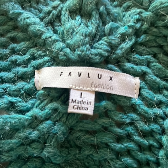 FavLux - V neck cropped sweater - font and back V - Picture 5 of 6